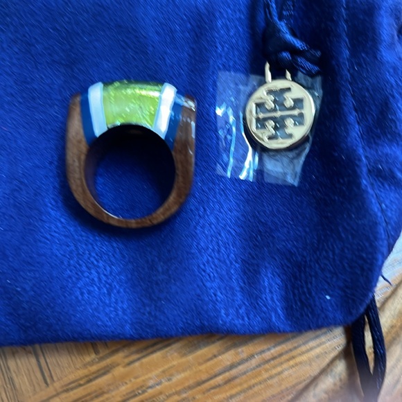 Tori Burch Geo Ring - Picture 4 of 4